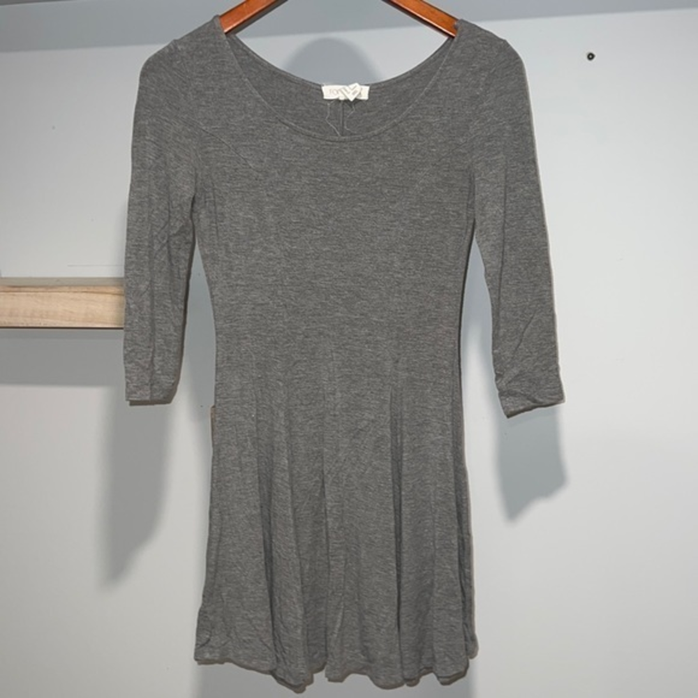 Forever 21‎ skater skirt grey a line dress long sleeves